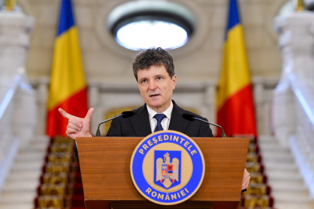 Nicușor Dan a promulgat Legea integrității, jalon din PNRR, cu tot cu „amendamentul Fritz”: „Nu ne permitem să nu accesăm aceste fonduri”