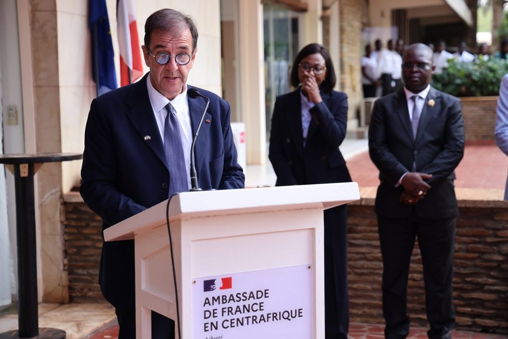 Un ambasador francez în Africa, cercetat după ce a găzduit în reședința oficială zeci de femei. Ce a recunoscut Bruno Foucher