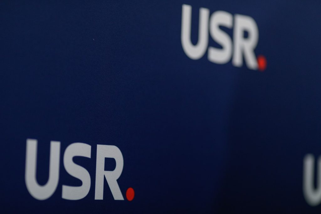 USR strânge semnături pentru a ataca la Curtea Constituțională inițiativa PSD care șterge incompatibilitățile pentru mii de aleși locali care sunt angajați contractuali la stat