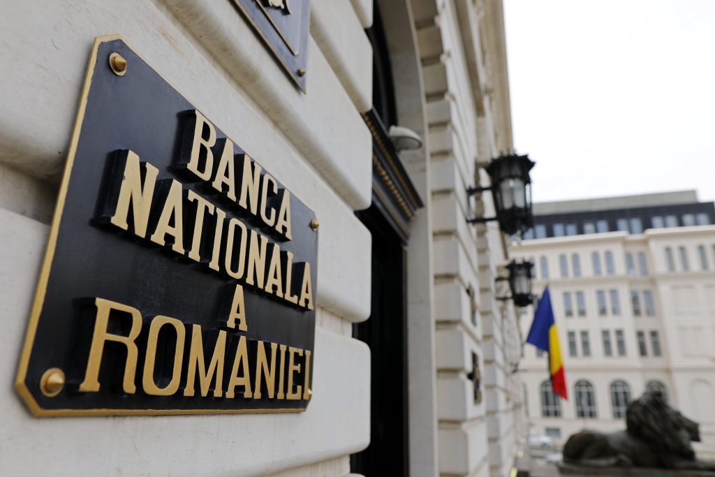 Avertisment transmis de la vârful BNR: „Mașina în care ne aflăm cu toții se îndreaptă cu toată viteza spre zid” / Replică dură din PSD