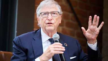 Avertismentul lui Bill Gates privind AI: „Nu-mi place să le dau veşti proaste”. Ce propune miliardarul pentru viitorul angajaților