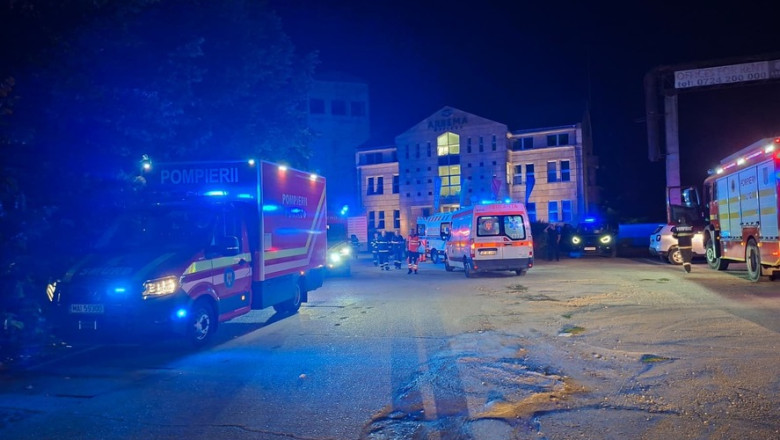 Trei pacienți intoxicați cu fum la Arad, după un incendiu pornit de la ziare aprinse într-un centru medical