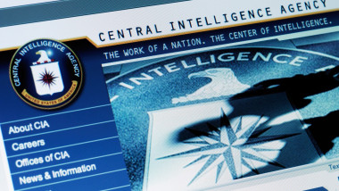 CIA, copleșită de un număr fără precedent de pensionări. Foștii agenți așteaptă cu lunile primii bani din…