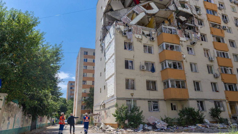 Ajutorul financiar pentru familiile afectate de explozia blocului din Rahova va fi prelungit cu un an