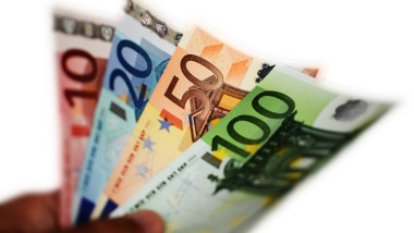 Danemarca, despăgubiri de 40.000 euro pentru mii de femei din Groenlanda cărora le-au fost implantate contraceptive fără consimțământ