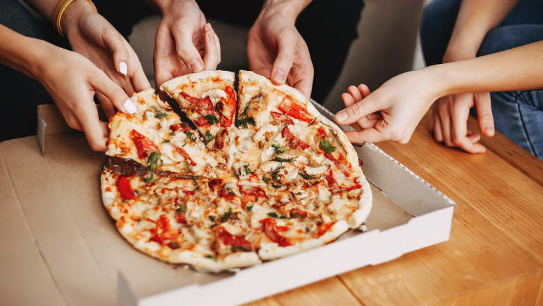 Polonez riscă 8 ani în închisoare după 300 de pizza comandate în farsă