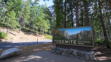 Trump vinde o parte din Yosemite: Un atac împotriva poporului american