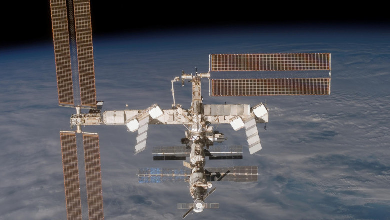 Rusia consideră posibilă cooperarea spaţială cu SUA după închiderea ISS. „Trebuie să ne ajutăm reciproc”