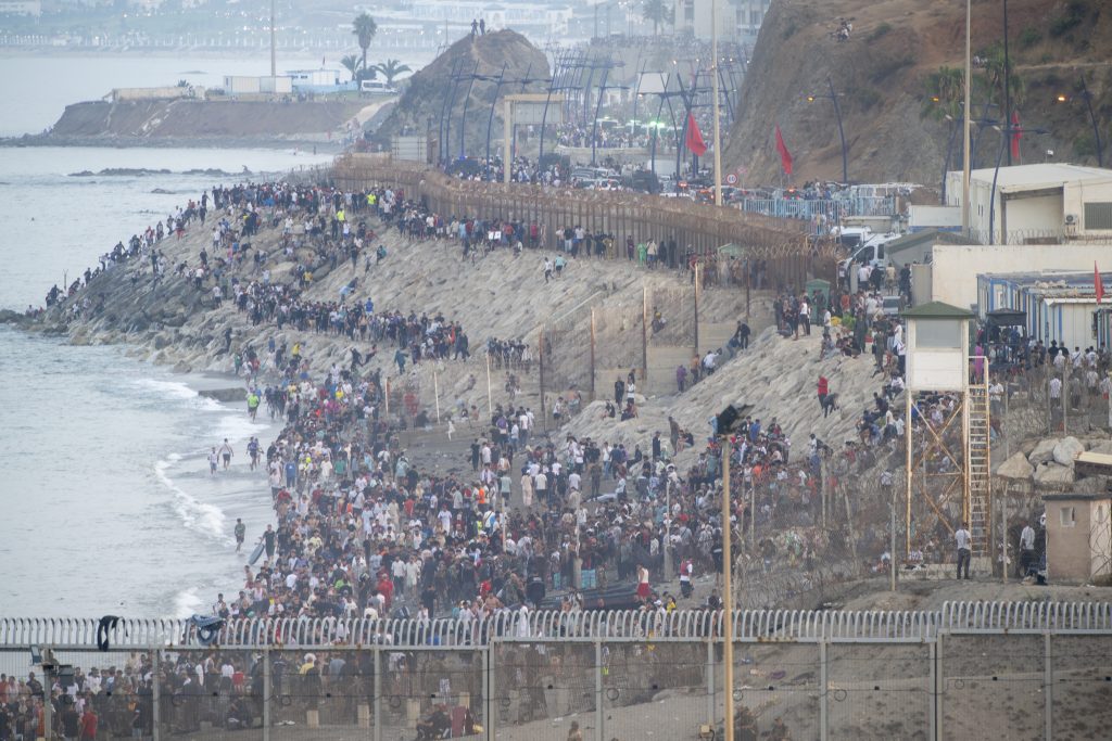 Un ONG marocan denunță „tăcerea îngrijorătoare” a statului după exodul masiv în Ceuta. „Vrem anchetă serioasă și independentă”