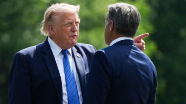 Trump l-a trimis personal, în secret, pe șeful CIA la Moscova, fără să-i informeze chiar și pe cei mai apropiați consilieri (WSJ)