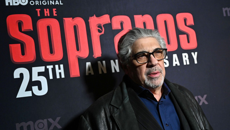 Actorul Vincent Pastore, cunoscut pentru rolurile de gangsteri, inclusiv Big Pussy din „Clanul Soprano”, a…