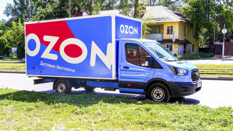 Depozitul Ozon din Orenburg atacat cu drone, pierzând stocuri