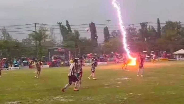 Fotbalul thailandez: Jucător moare după trăsnet în meci