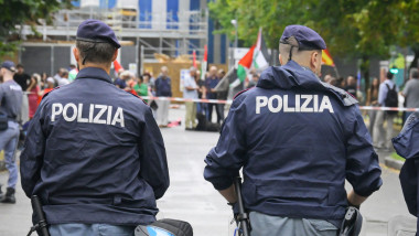 Rachete antitanc NATO camuflate găsite în Italia; francez arestat
