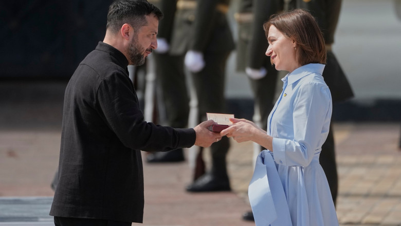 Nicuşor Dan şi Volodimir Zelenski, invitaţi de Maia Sandu la manifestările dedicate celor 35 de ani de…