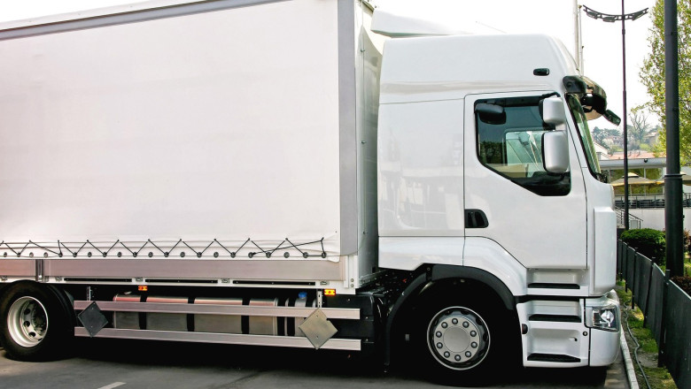 Șofer român de TIR rămâne fără 200L motorină într-o parcare din Bulgaria