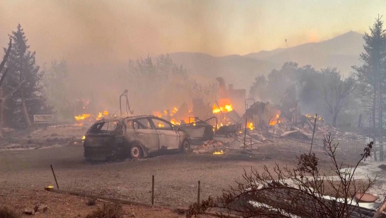 Incendiu de vegetație uriaș în Nevada: Peste 90.000 de oameni, evacuați sau în alertă. „Nu așteptați!”