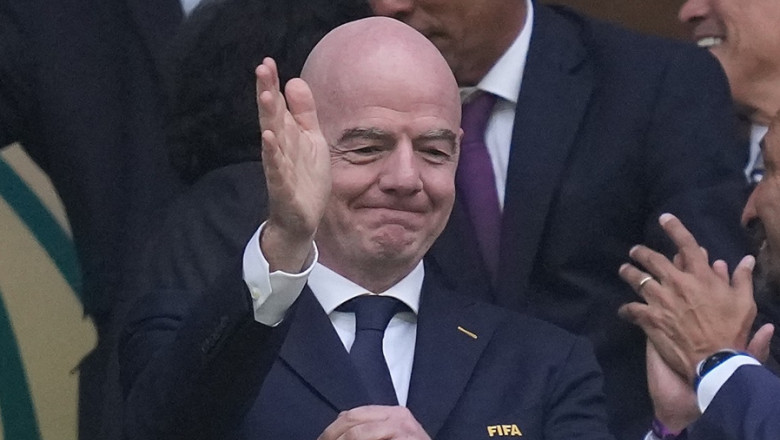 UEFA îl amenință pe Gianni Infantino cu acțiuni în justiție