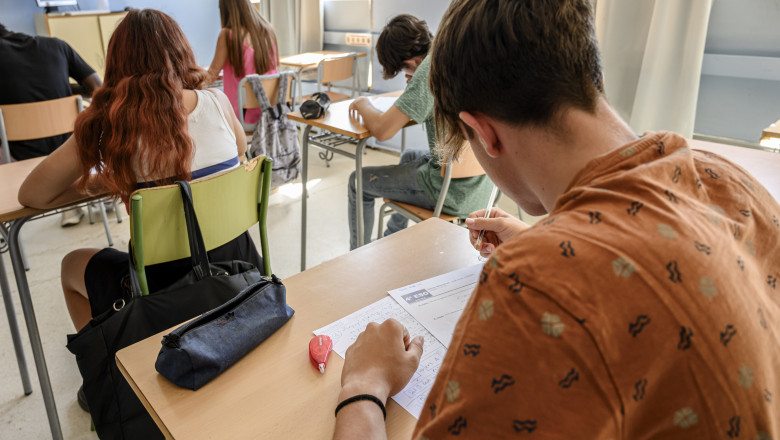 Bacalaureat 2026, sesiunea de toamnă: Subiectele la matematică au fost publicate de Ministerul Educației