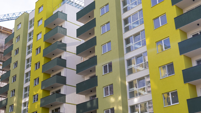 Reguli noi pentru dezvoltatorii imobiliari. Orașul unde ar putea fi obligați să construiască locuri de…