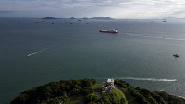 Aglomerație în Canalul Panama: nave ocolesc Americă de Sud