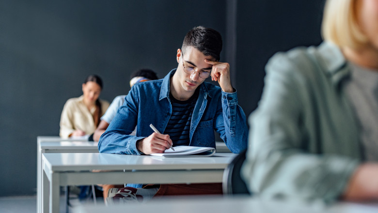 Baremul la limba română a fost publicat de Ministerul Educației. Cum se rezolvau subiectele de la…