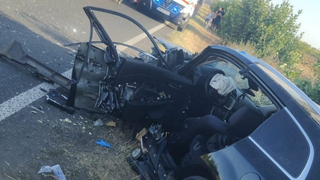 Accident pe drum din Timiș: un bărbat și două femei la spital