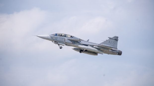 Tânăr beat fura un Cessna se îndreaptă spre Paks: armata trimite Gripen