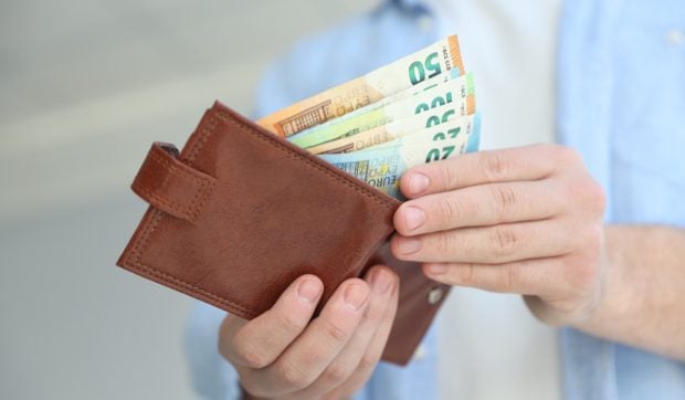 Elveția caută 20.000 muncitori în construcții, salarii 8.900 euro/lună