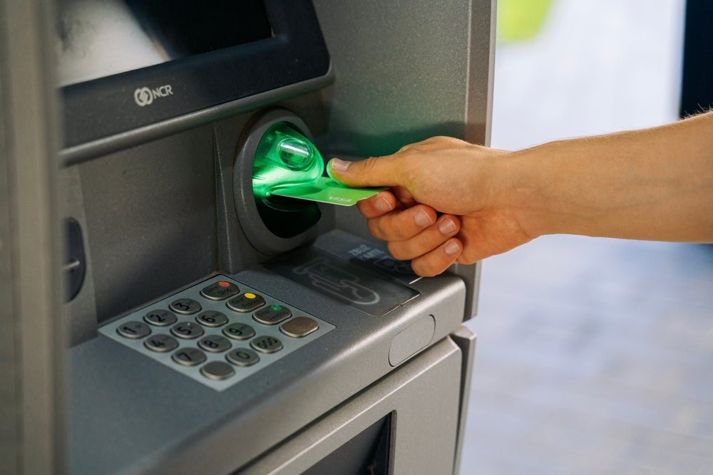 Un fost bancher din Germania a furat 626.000 de euro de la clienți. Ce a făcut cu banii înainte să fie descoperit