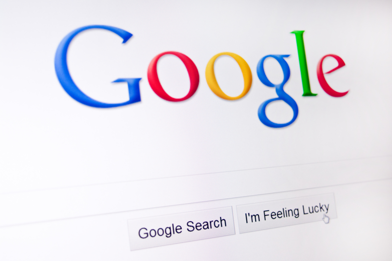 Alianță de 300 de publicații atacă Google: angajamente încălcate