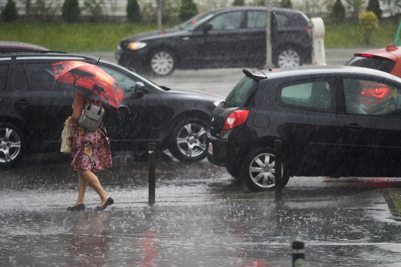 București: Avertizare meteo aprobată, după-amiază agitată se apropie