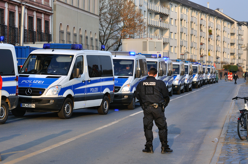 INVESTIGAȚIE Efectul prieteniilor politice: un caz reclamat de un investitor german și clasat de procurorii români este tratat diferit în Germania, unde a intervenit poliția