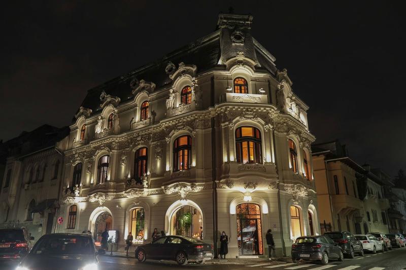 O clădire emblematică din București stinge luminile și se alătură campaniei de economisire a energiei