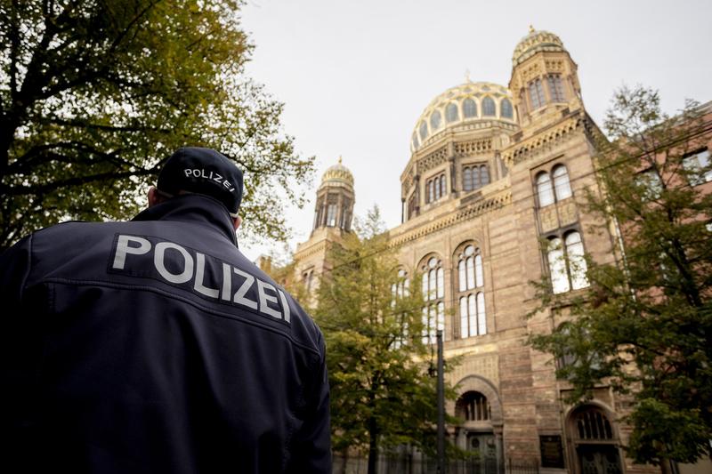 Româncă arestată în Germania pentru spionaj: MAE oferă clarificări