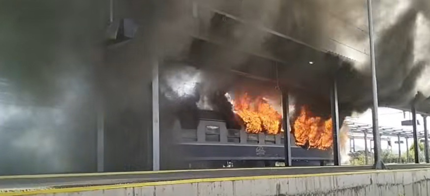 Incendiu vagon tren de călători la gară din Arad, 2 călători răniti
