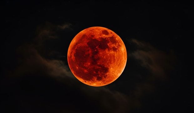 Eclipsa Luna Sângerie se vede din România, planifică-ți escapada!
