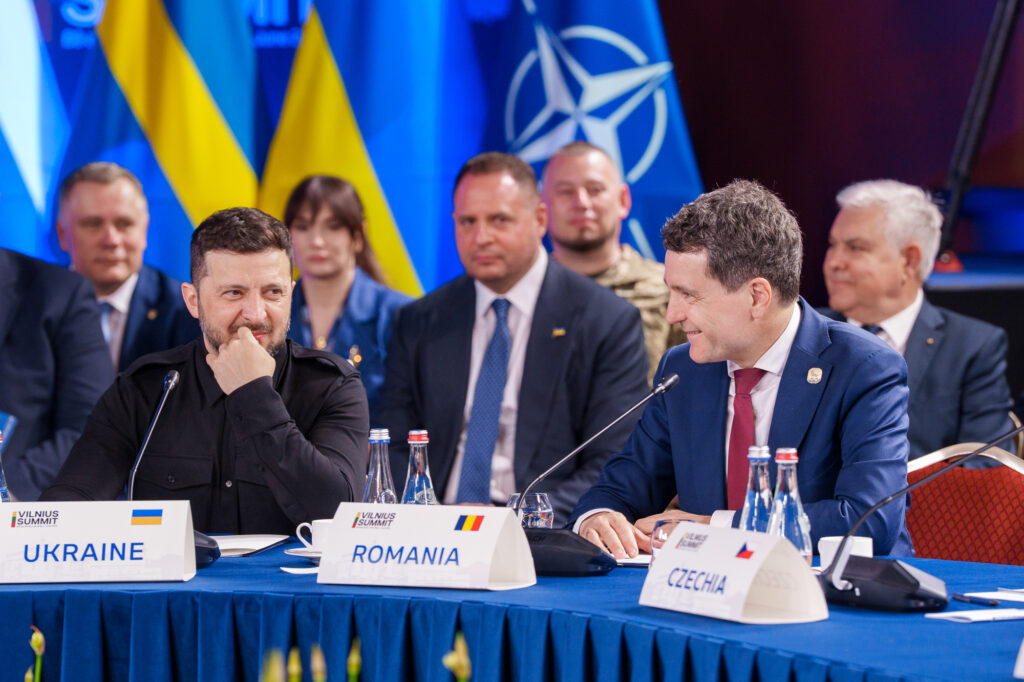 România a indicat Ucrainei ce nave să nu atace în Marea Neagră. Nicușor Dan: „Au lăsat nava de aprovizionare să treacă”