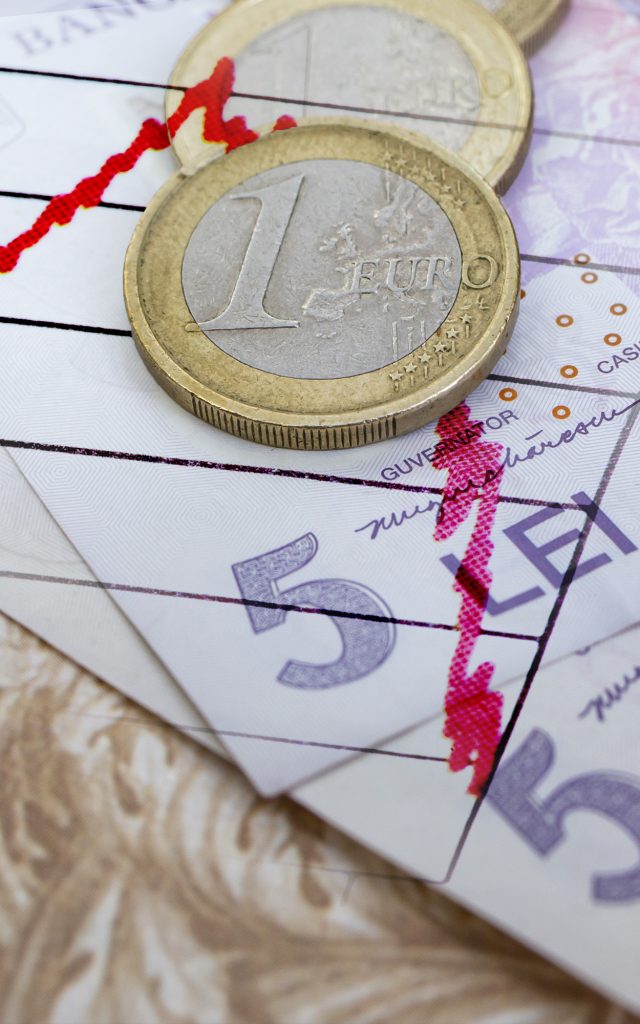 Euro testează din nou pragul de 5,25 lei. Media lunii iulie 2026 e aproape de cel mai ridicat nivel din istorie