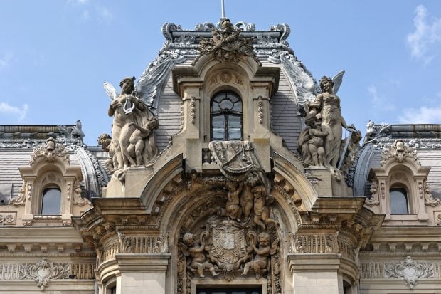 Bijuteria Bucureștiului luptă timpul, restaurarea rămâne staționară