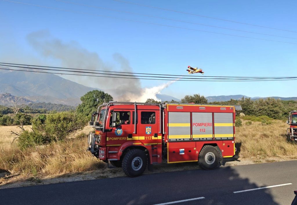 Pompierii români continuă intervențiile la incendiile de pădure din Franța. Unde au acționat duminică