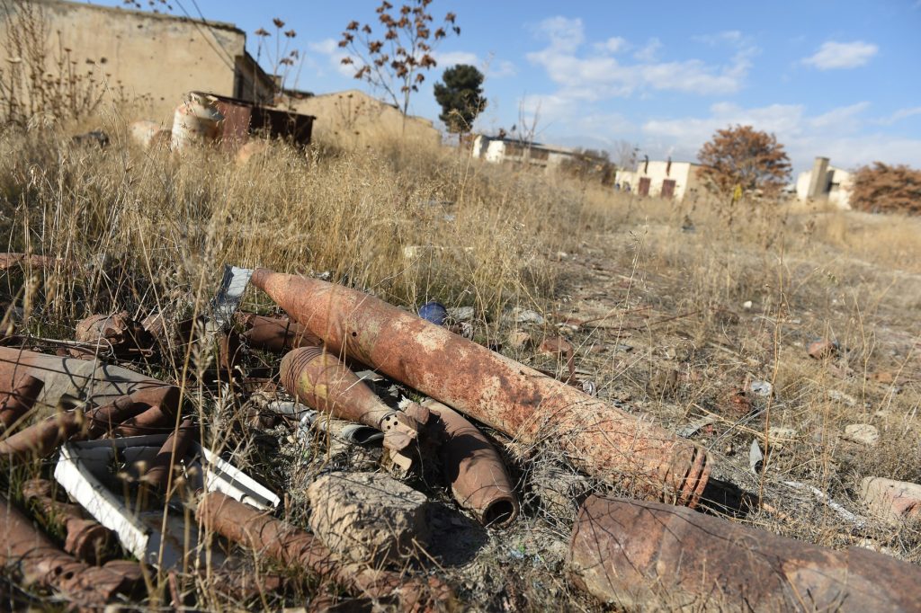 Bombă sovietică de 500 de kilograme: Surpriza descoperită de un fermier în grădina lui, în Afganistan
