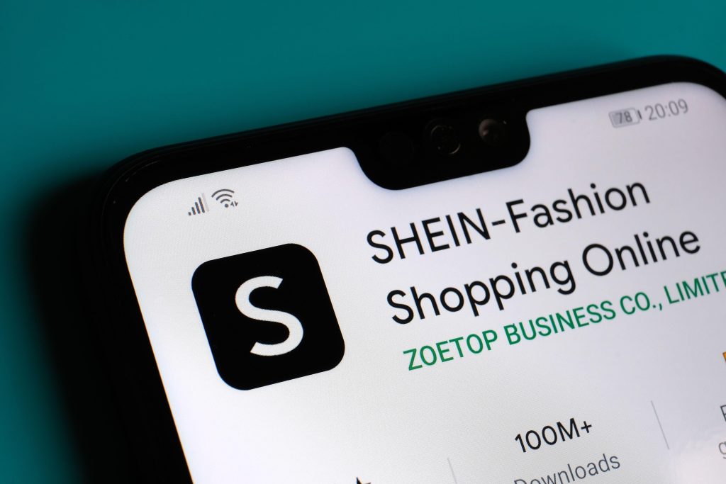 Shein schimbă radical: prețuri diferite pentru clienții europeni