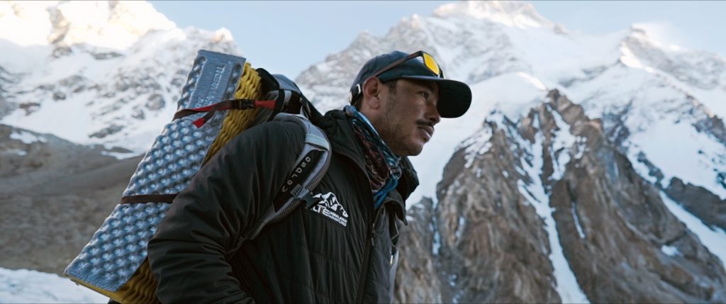 Nirmal Purja și nouă alpiniști mor în avalanșă pe Broad Peak, Pakistan