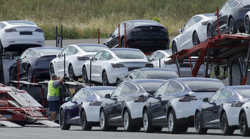 Tesla și alți 10 producători auto anunță o rechemare masivă de autoturisme în service, cea mai mare făcută vreodată în China