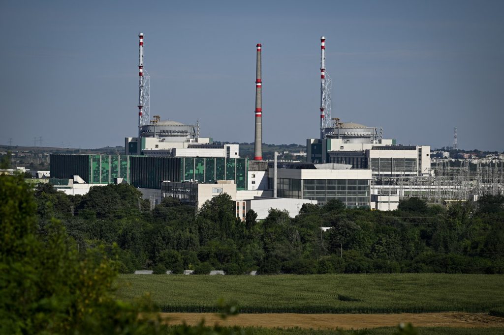 Centrala nucleară de la Kozlodui funcţionează normal, în pofida secetei pe Dunăre. Ce fac bulgarii pentru a asigura un debit optim de apă