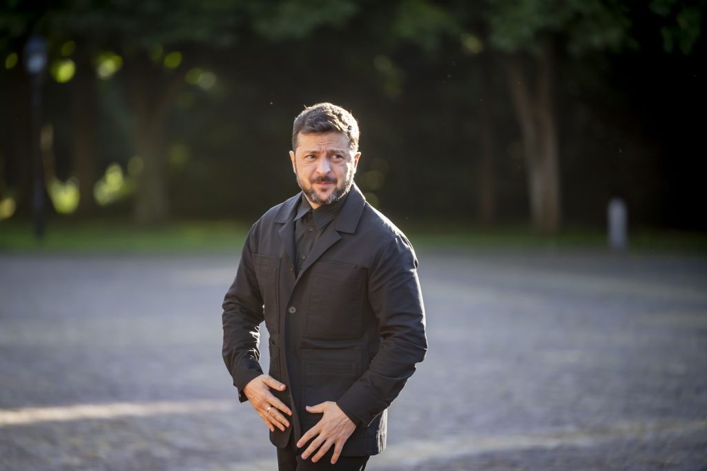 Țara pe care Zelenski o vizitează în premieră. „Trebuie să-i despărţim de tabăra rusă”