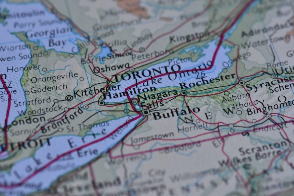 În plină disputa comercială cu Canada, Trump amenință că va schimba numele Lacului Ontario în „Lacul America”