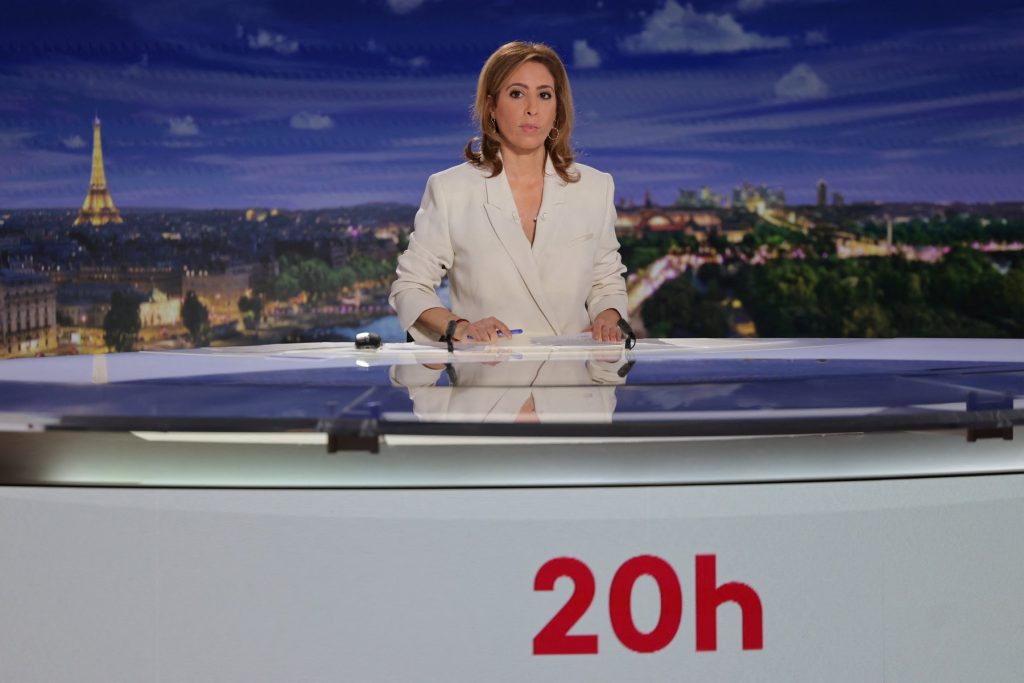 Prezentatoarea-vedetă de știri care tocmai a anunțat că se retrage, după ce partenerul ei a intrat în cursa prezidențială, în Franța. „Mă voi da la o parte”