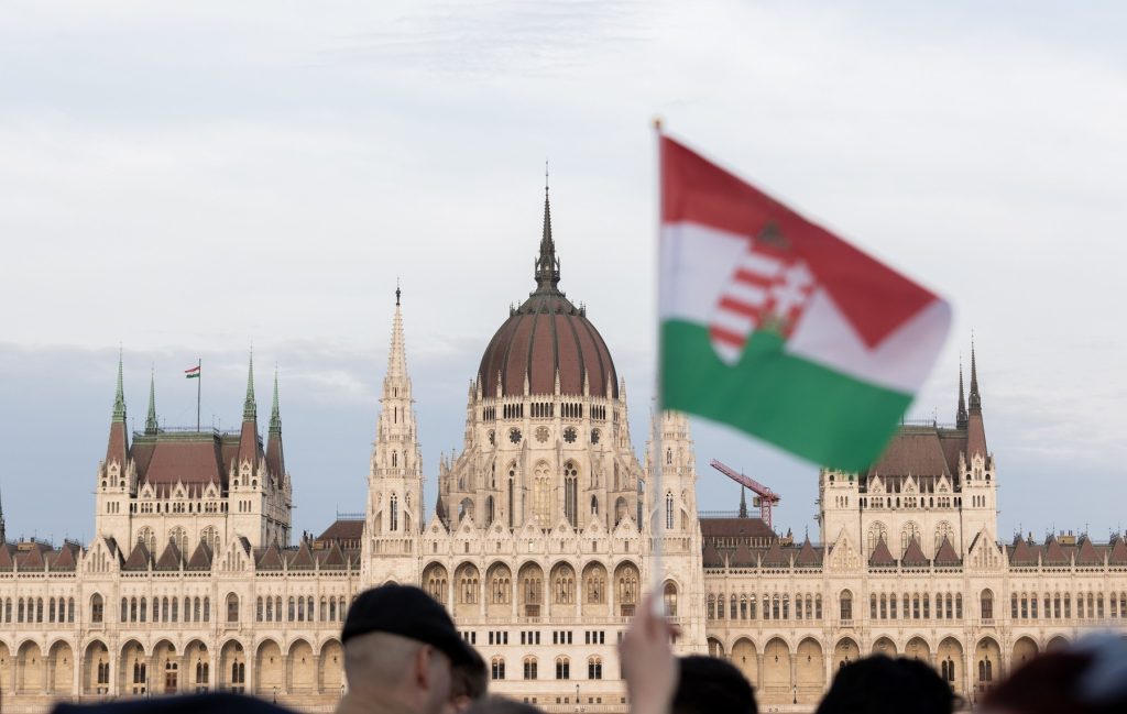 Budapesta oprește luminile monumentelor pentru a economisi energie